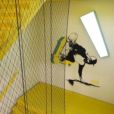 Via Amsterdam Diemen