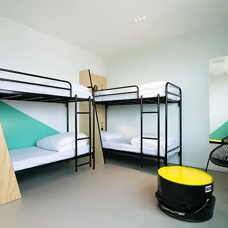 Via Amsterdam Hostel *