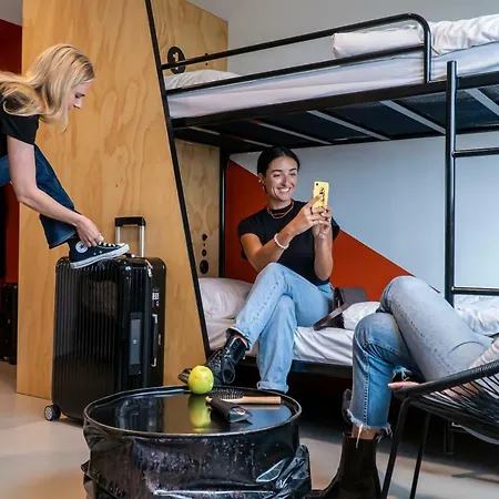 Via Amsterdam Hostel