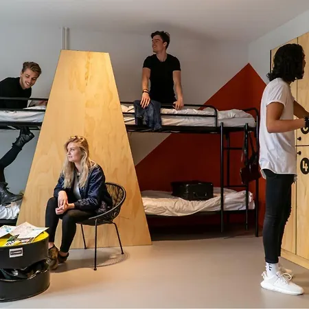 Via Amsterdam Hostel *