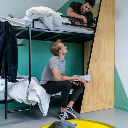 Via Amsterdam Hostel *