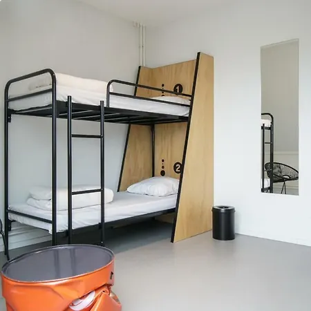 Via Amsterdam Hostel