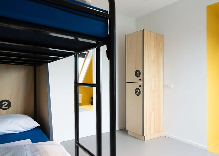 Via Amsterdam Hostel