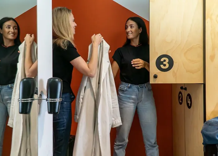 Via Amsterdam Hostel *