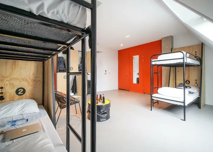 Via Amsterdam Diemen