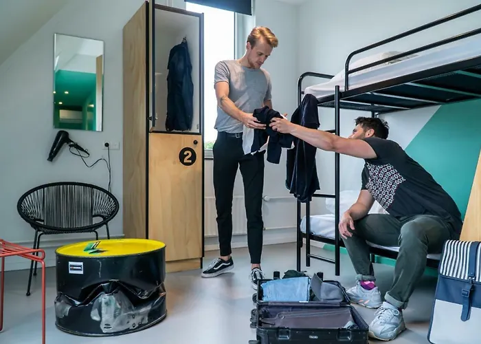 Via Amsterdam Hostel