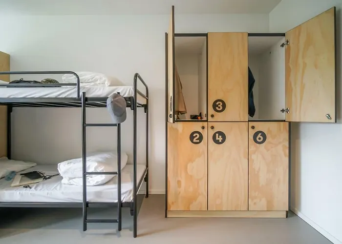 Via Amsterdam Hostel