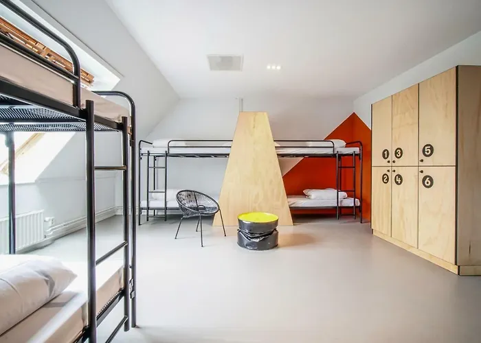 Via Amsterdam Hostel *