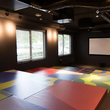 Via Amsterdam Hostel *