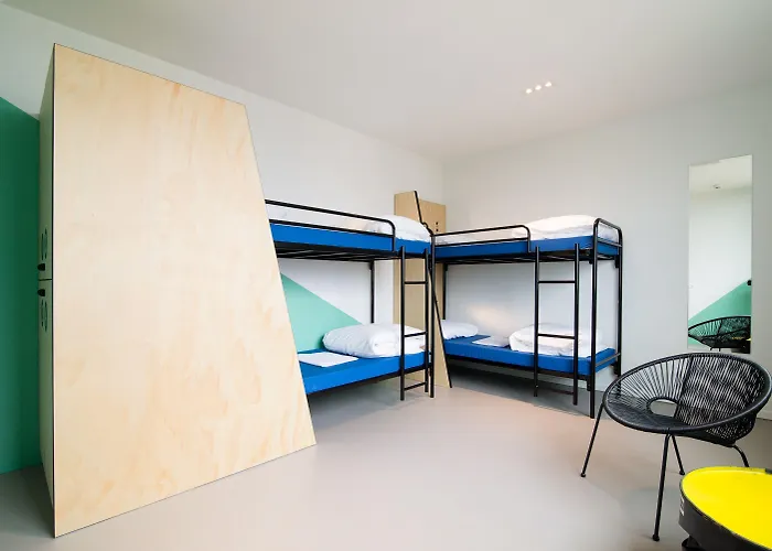 فيا أمستردام *