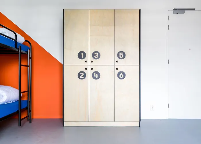 بيت شباب فيا أمستردام Diemerbrug