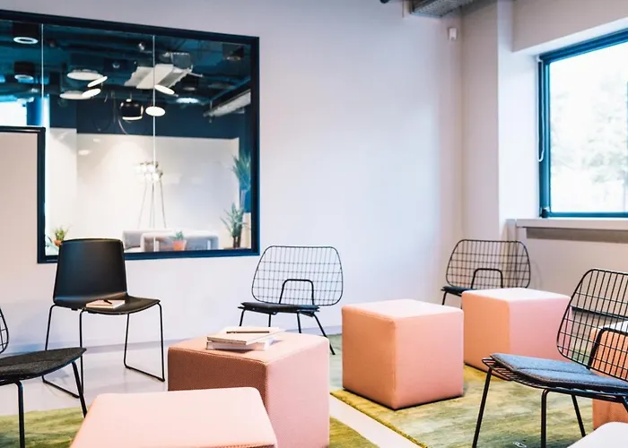 فيا أمستردام بيت شباب